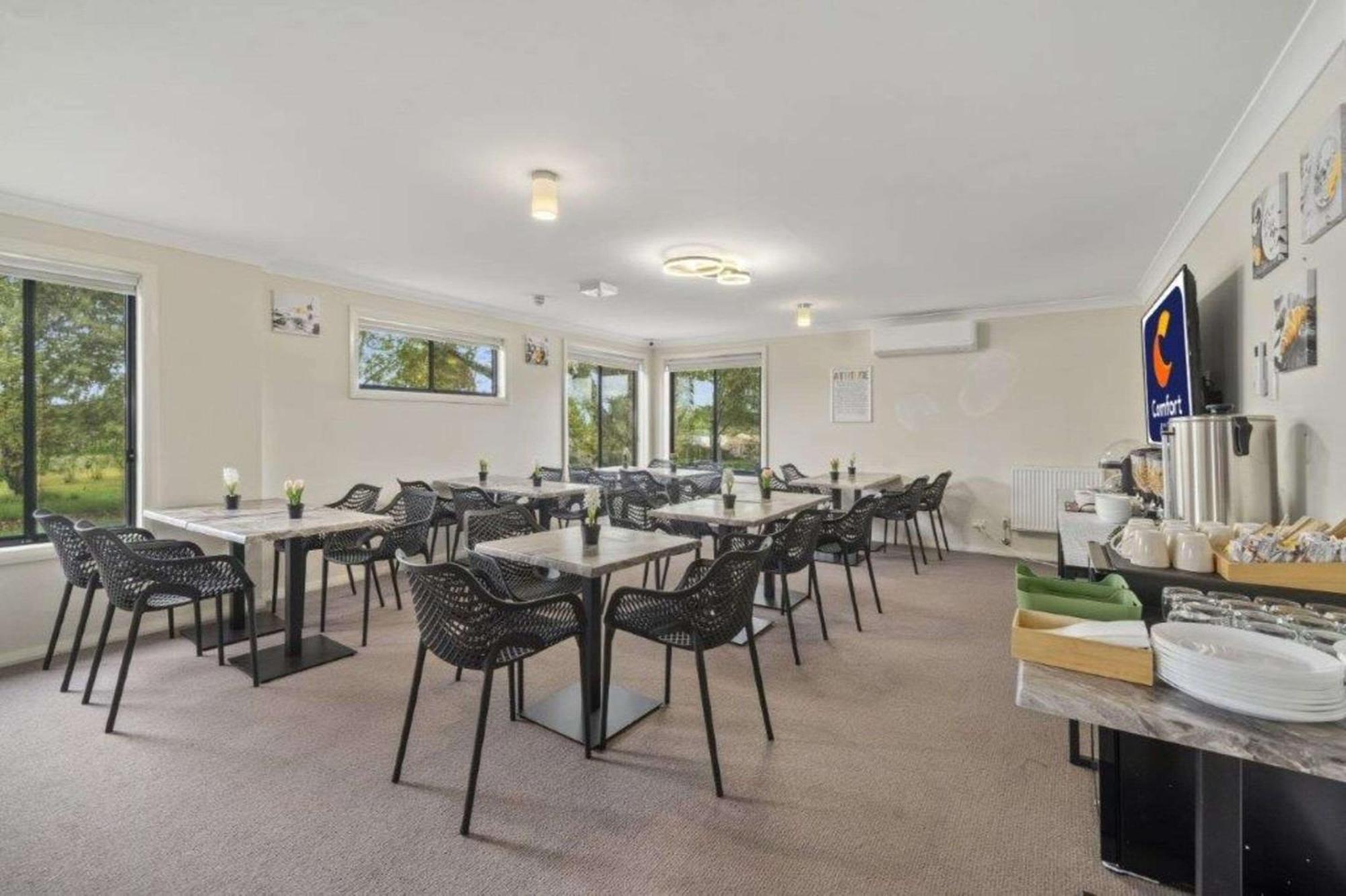 Comfort Inn Serenity 배서스트 외부 사진