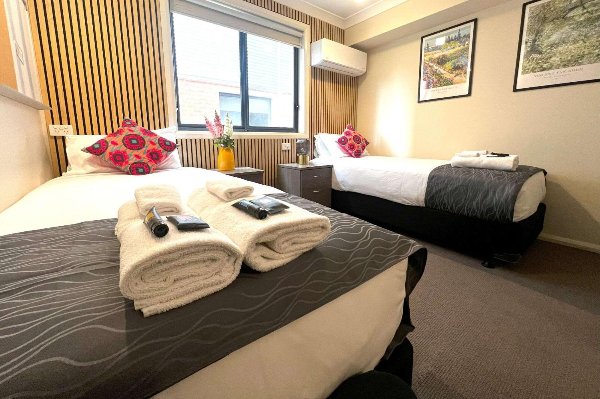 Comfort Inn Serenity 배서스트 외부 사진