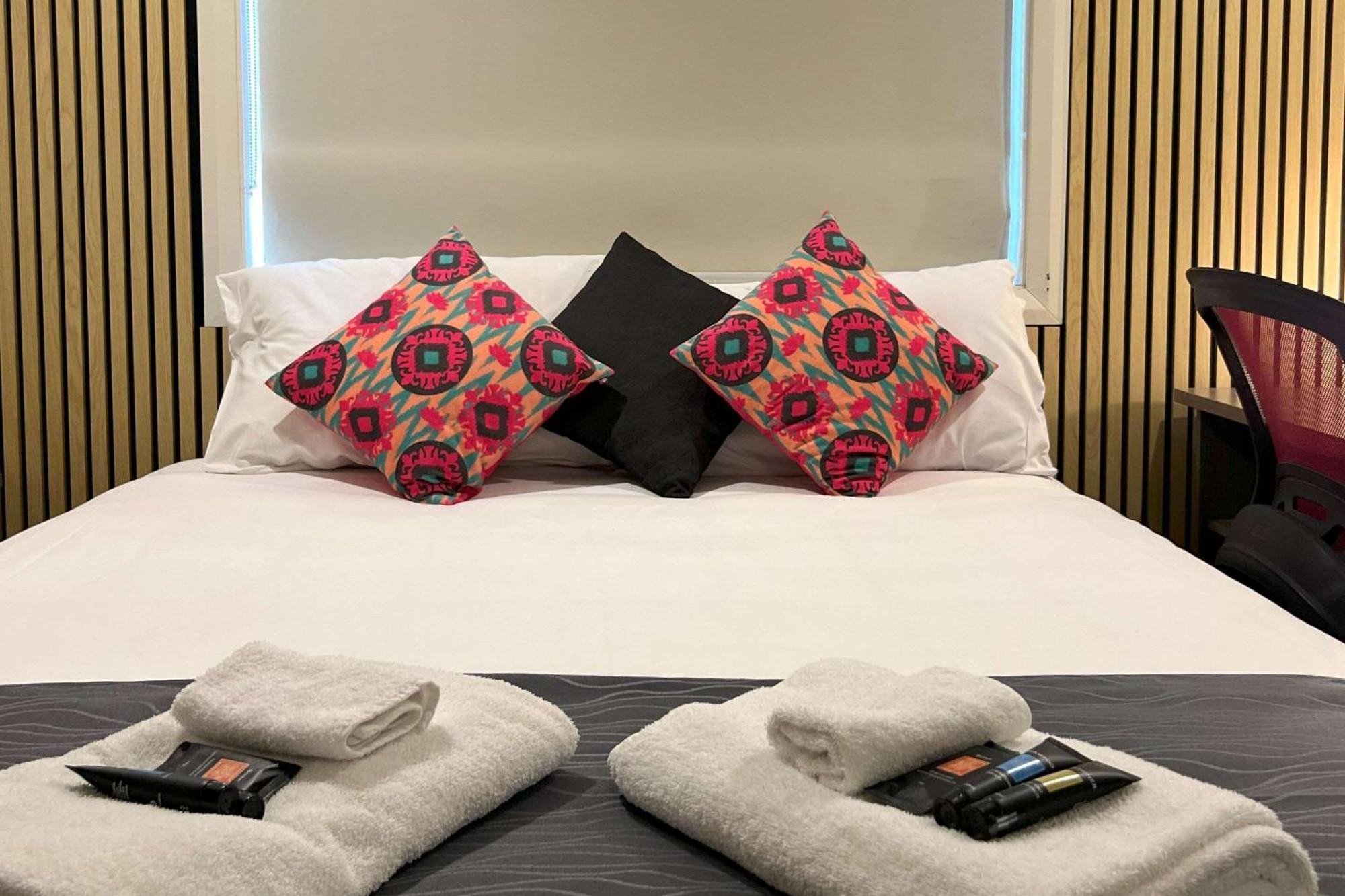 Comfort Inn Serenity 배서스트 외부 사진