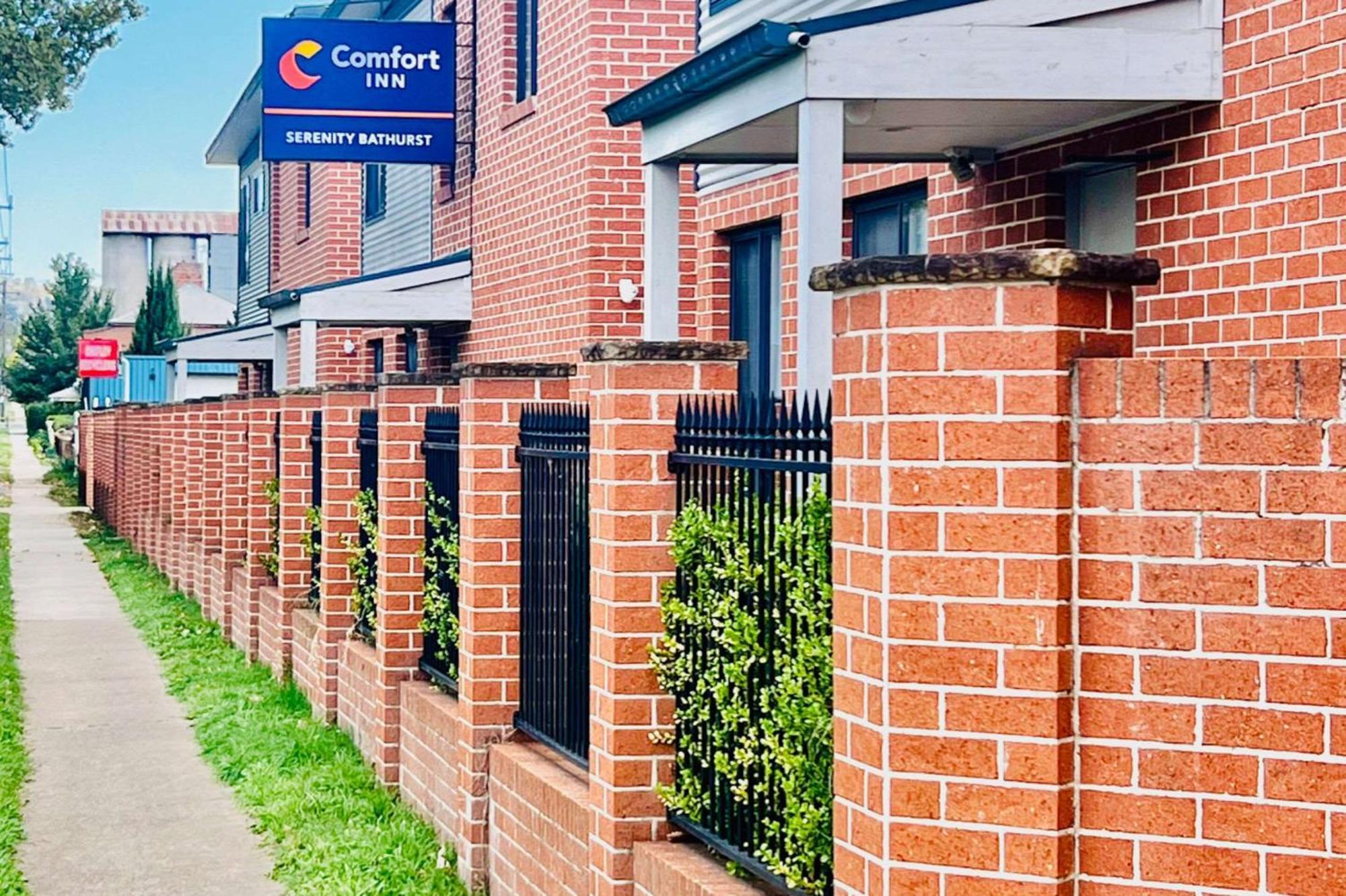 Comfort Inn Serenity 배서스트 외부 사진